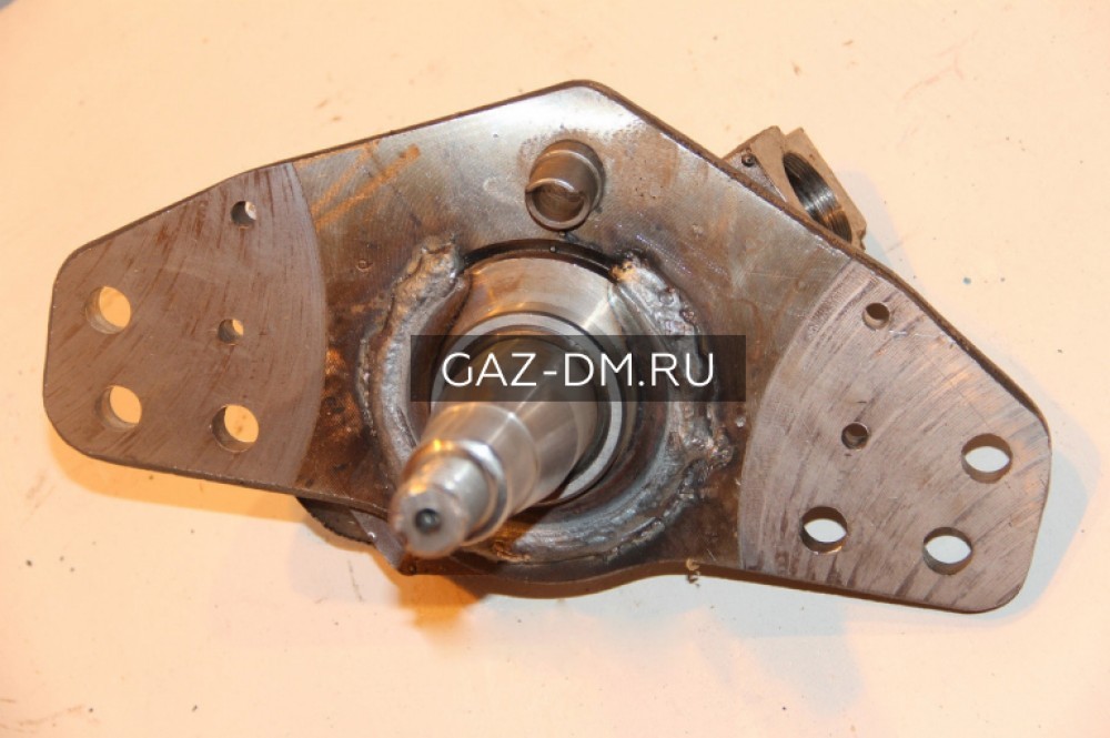 кулак поворотный правый