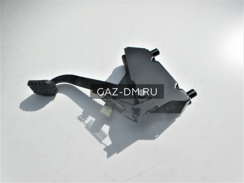 кронштейн с педалью выключения сцепления