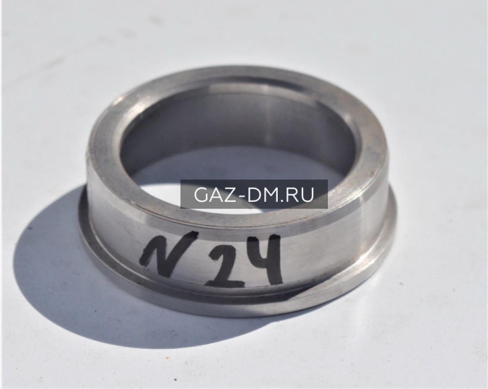 гнездо подшипника промежуточного вала