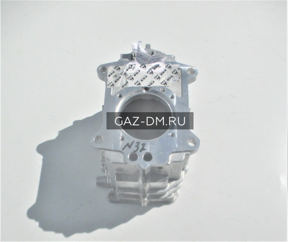 картер коробки передач передний