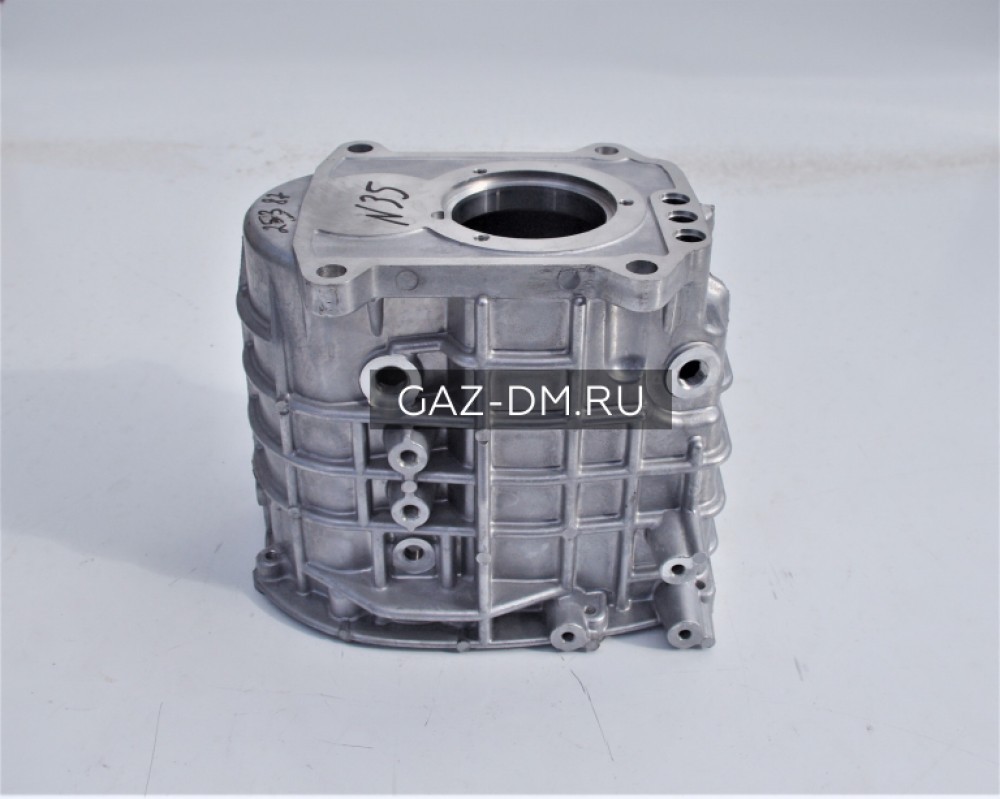 картер коробки передач передний