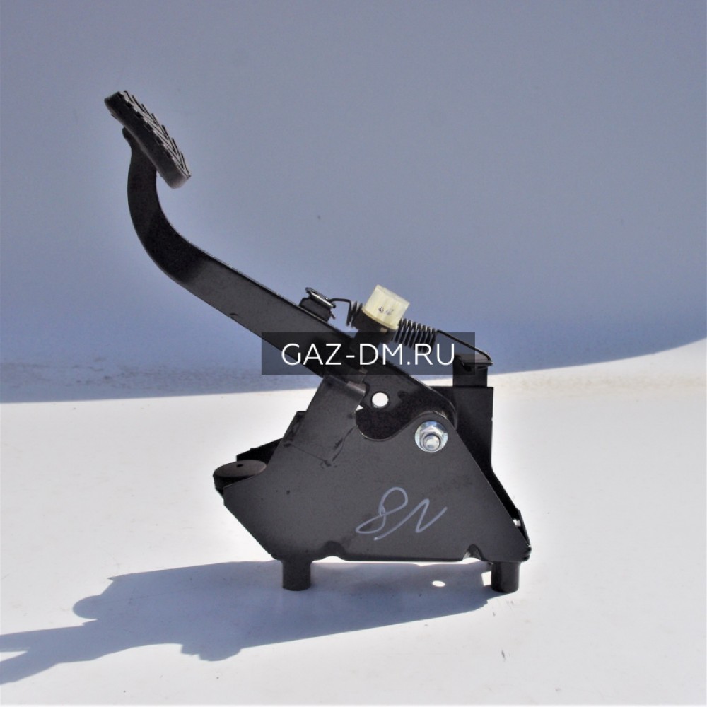 кронштейн с педалью выключения сцепления