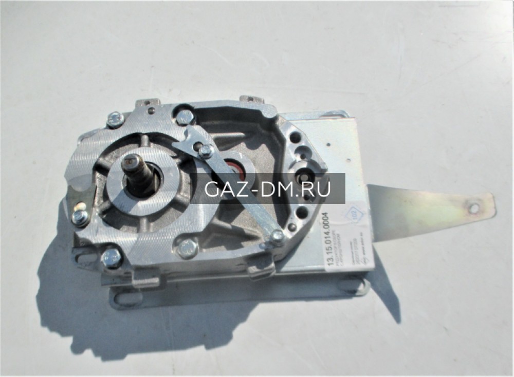 редуктор в сборе с кронштейном